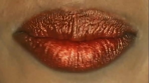 Controller-seeking gamer gets pre-tourney MILF creampie